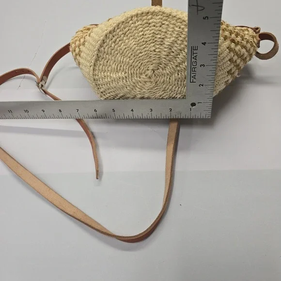 Handmade Woven Straw Raffia Crossbody Bag Tan Leather Trim Boho Summer Beach - Picture 6 of 6
